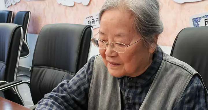 她没有学过一天画画，却成为中国的安徒生，登顶世界儿童绘本殿堂