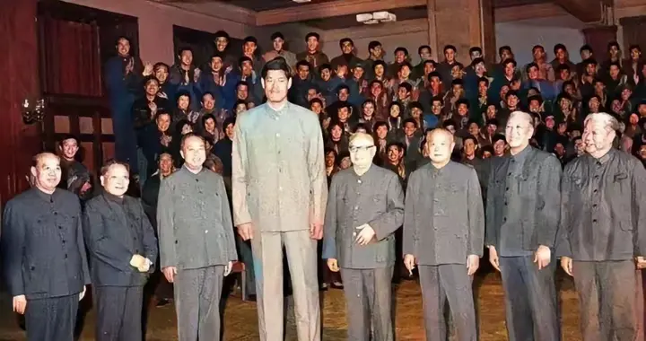 这合影照片，对一个体育运动员来说，是一生的荣耀！