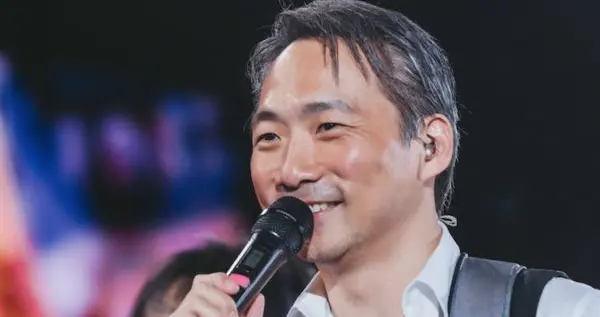 石头传退五月天！刘若英「震惊反应」全被拍　同门多年揭私下互动