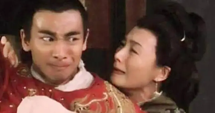 不是顽固！郑经拒降康熙，是爷爷被斩奶奶受辱父亲含恨死家族血训