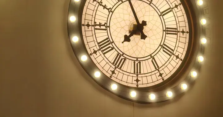 行长，为什么我们银行要卖保险？