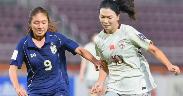 铿锵小玫瑰绝地绽放：以头名突围，剑指波兰世界杯