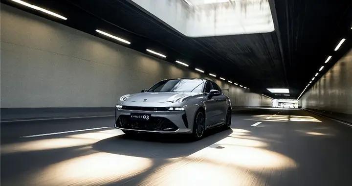 每一处都藏着惊喜！领克03大尾翼版解锁尾翼多元打开方式