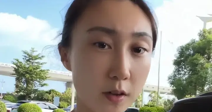 水亦诗精心筹备女儿周岁宴，家中冰箱乱糟糟，堆放不少剩菜