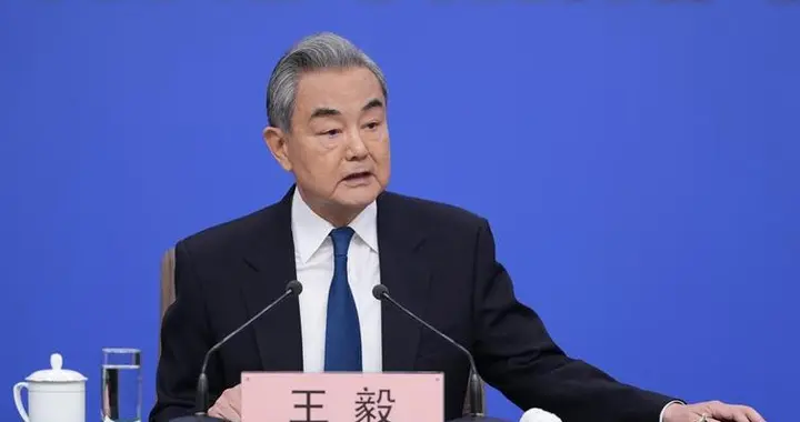 非常时期，2514个赴日航班取消，王毅叫停一件事，向日本发出警告