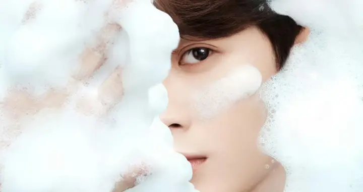 杀疯了！檀健次2025收官王炸：拿下蓝月亮全球代言，国民品牌封神