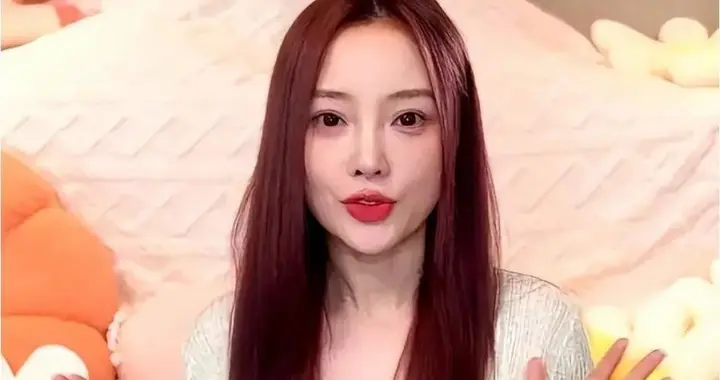 演员李小璐称无戏可拍，目前仅能通过跳舞维持：“以前太恋爱脑”