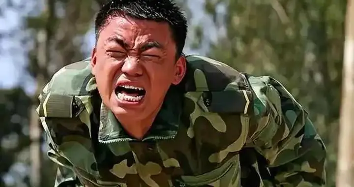 43岁王宝强感情又陷迷局！188万债务秒结清，这次会是真爱吗？