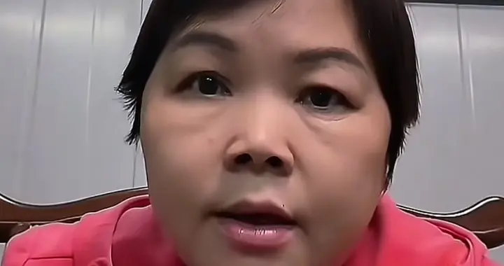 叶锐聪妈妈首爆料认亲现场买家在。自称购物狂上线，看她买了啥？