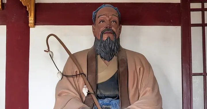 模范爱国商人，智退三万强敌，为国续命两百年