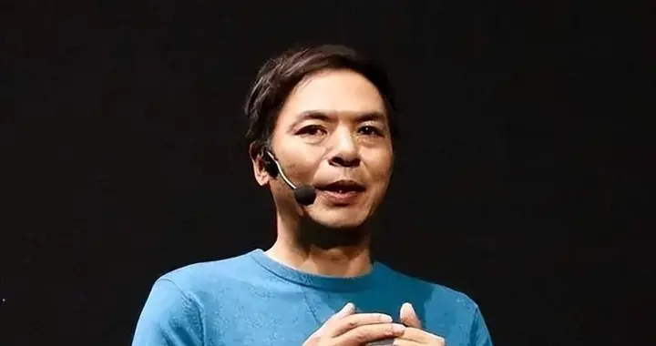 张小龙：全中国最不着急的人！手握14亿用户，却坚决不赚这笔钱