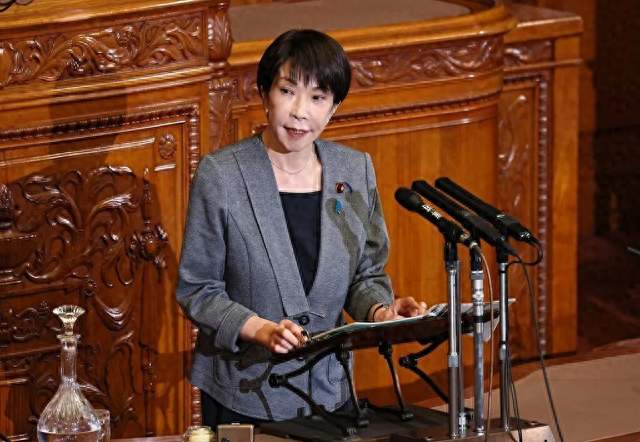 三大危机齐爆发！高市早苗被要求立即辞职，日本政坛又要变天了？