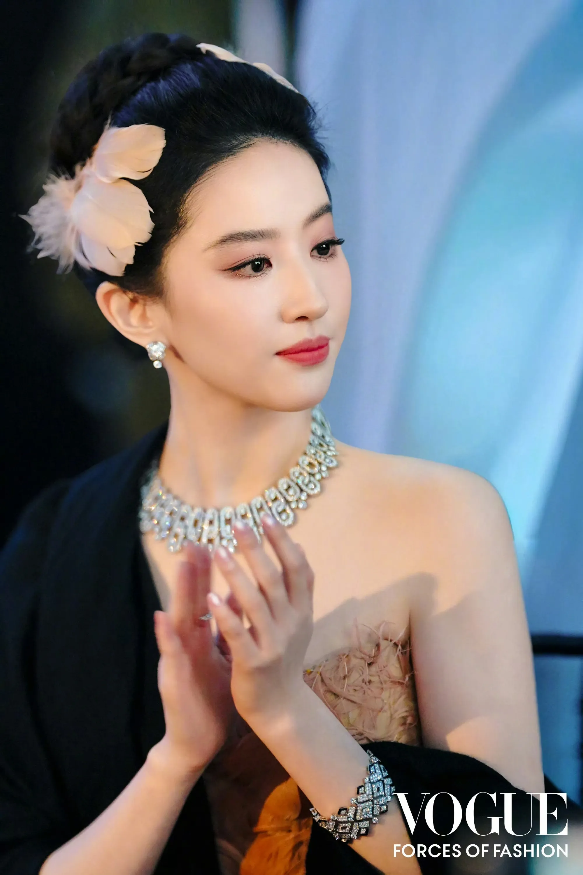 震撼之美。 刘亦菲压轴