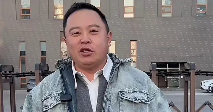 德云社阎鹤祥出书，婚后生活大变样，事业蒸蒸日上，祥嫂就是福星