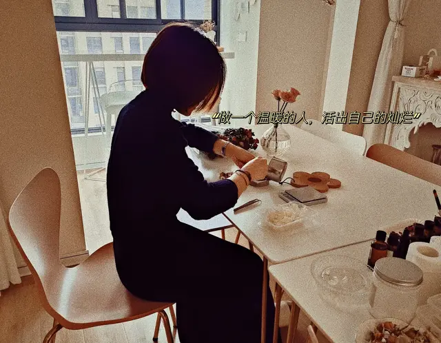 负债抑郁和离婚三重暴击，35岁我靠写作月入4000后，找到自救指南