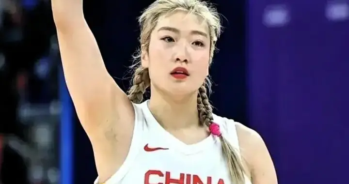 女篮热身赛2胜2负，世界杯中国队核心班底浮出水面，3大前锋领衔