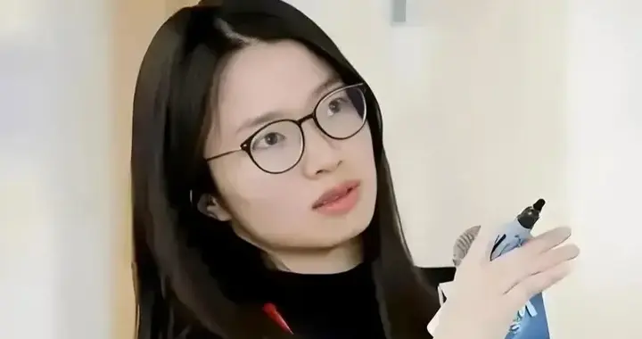 小镇女孩一路走到菲尔兹领奖台，王虹的经历，戳破长久的刻板偏见