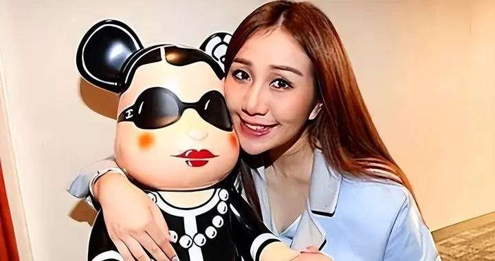 何超琼没想到，倒贴14亿嫁东北小伙的何超盈，如今竟给她狠狠长脸