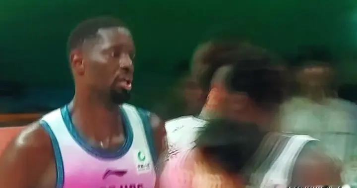 改变就能赢球！山东高速男篮客场战胜南京同曦