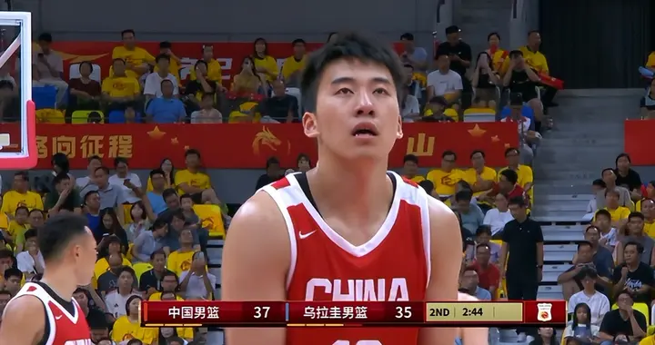中国男篮19分输乌拉圭，赛后收3坏2好消息 郭士强被迫使出5小阵容