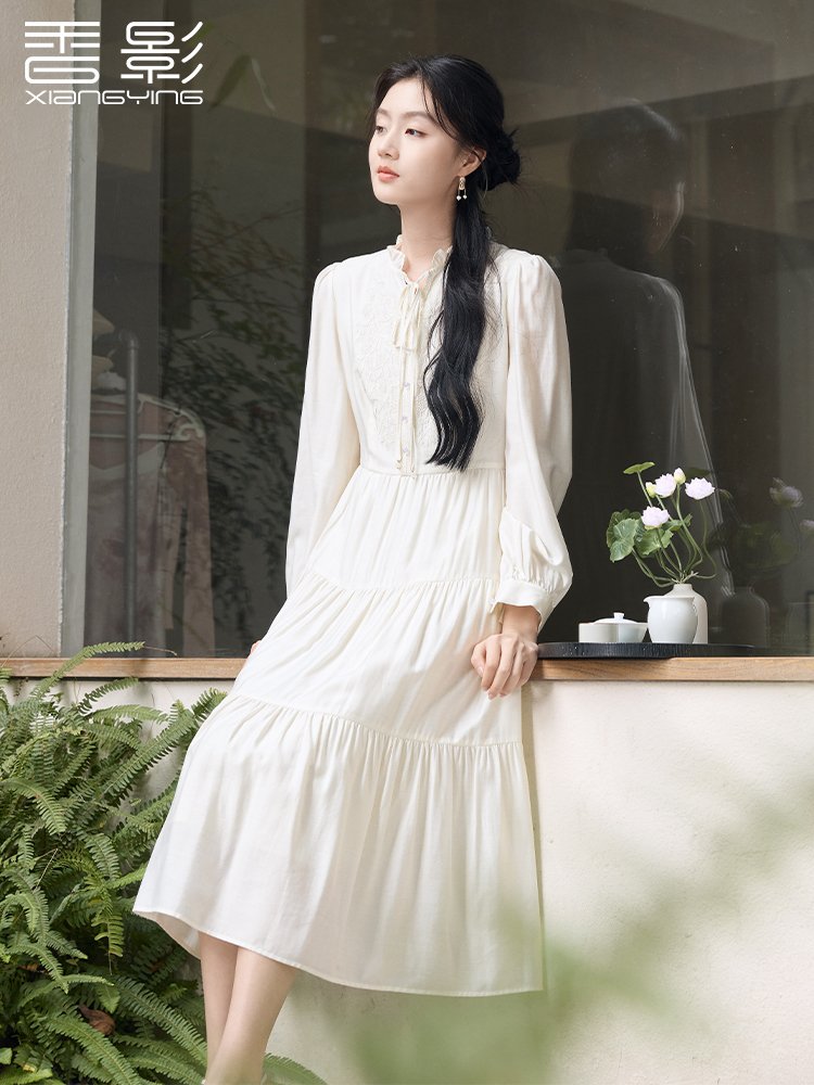 香影刺绣连衣裙女