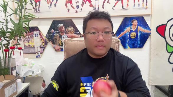 勇士不敌太阳，如愿三连败！布克43分大杀四方，伦德博格26分开启记录生涯！