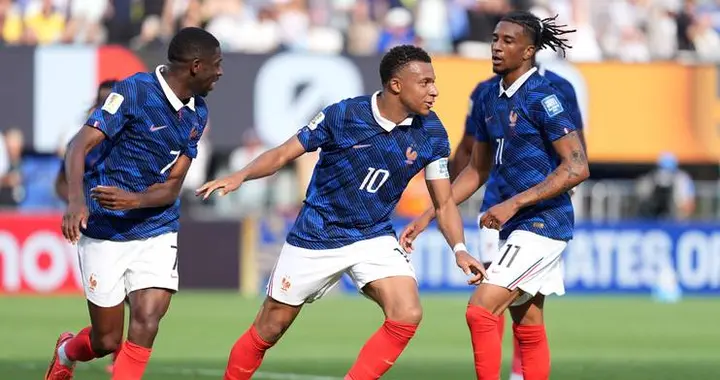 3-0！法国大胜，拿下世界杯16强门票，死亡之组3队全军覆没