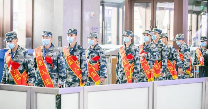 真相来了！为啥今年身边的新兵，大多去了武警？真不是不够优秀！