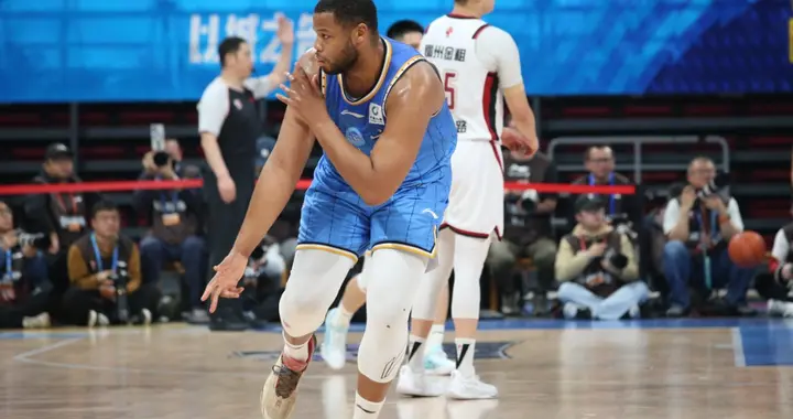 北京男篮88:75胜浙江，段冉评价太中肯，许利民终于大胆调整阵容