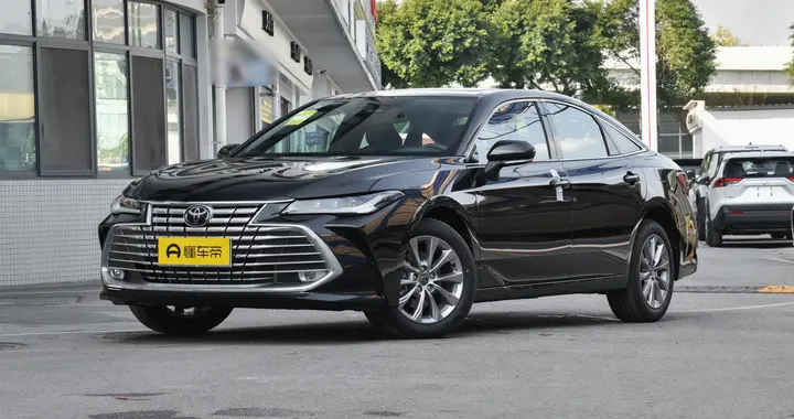 2026款丰田亚洲龙：B级车标杆，内外兼修，家用商用都合适！