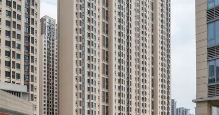 许家印：从赤贫到巅峰的“白手起家”之路