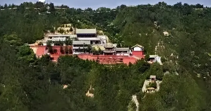 初七，离石国保天贞观，安国寺，孝义国保中阳楼，崔家沟游玩