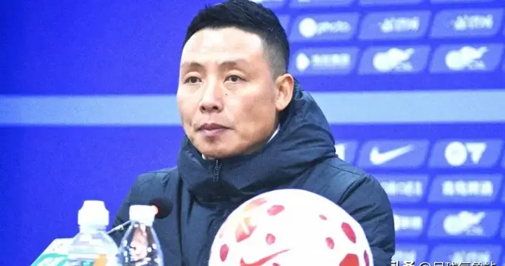 深圳新鹏城消息：阿代米伤停6周，周定洋在输液，戴伟浚还在恢复