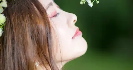 女人的五大“瘾”被扒上热搜：不抽烟不喝酒，照样把日子过垮了？