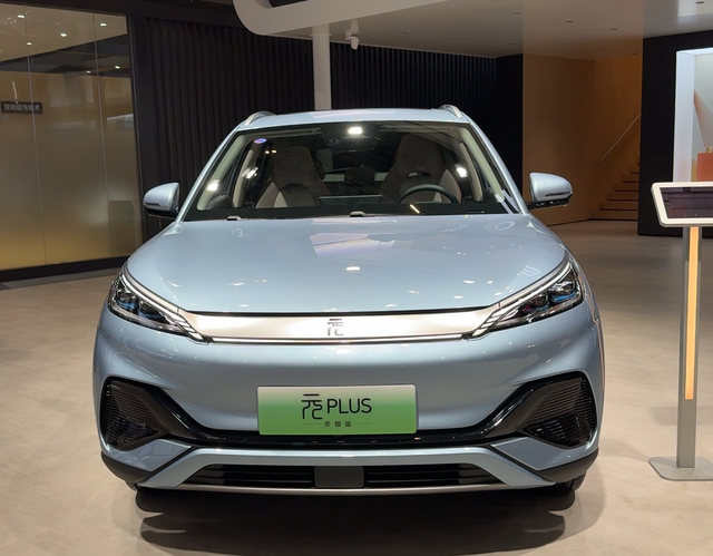 10-15万新能源SUV怎么选？我给你找了三台，销量暴涨，口碑又好