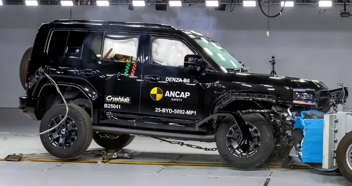 方程豹豹5澳洲五星安全评级被扣分？原来是撞飞了测试车