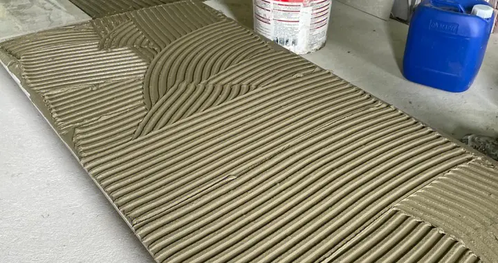 瓷砖别乱贴！厚贴VS薄贴，装修人别再踩坑，选错返工哭都来不及