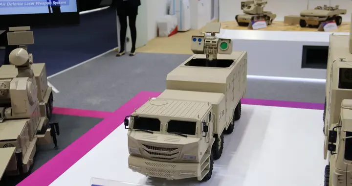 中国激光武器大放异彩，OW5-A50已参与实战，订单纷至而来