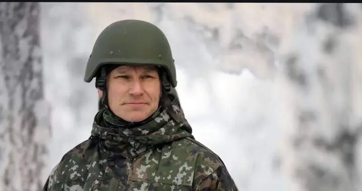 芬兰慌了？65岁老人要备勤，100万预备役藏玄机，北约的坑藏不住