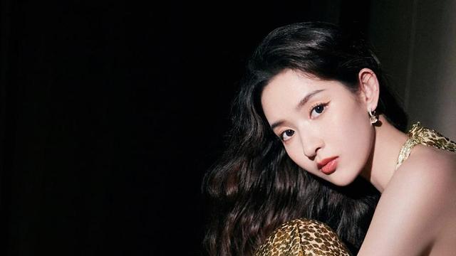 拉莫帅先生：她有新的恋情了？