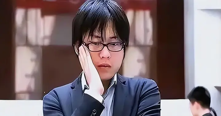 原来他是聂卫平长子，移民日本入日籍娶日本妻，拒绝让儿子姓聂了