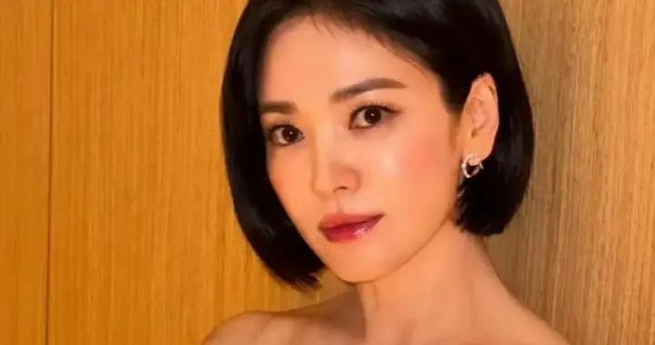 宋慧乔44岁生日 状态好年轻