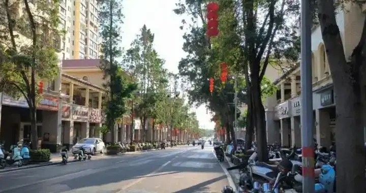 月薪两万的北漂回县城都被物价吓哭，那月薪四千的县城人咋办？