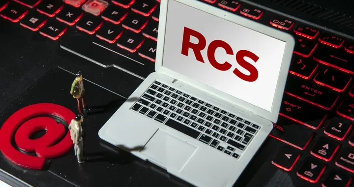 苹果最近有点忙！iOS新功能、AI入华、Siri大升级