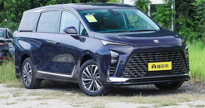 26年200万用户背书！别克GL8 PHEV双车：家用选陆尚还是商务陆尊？