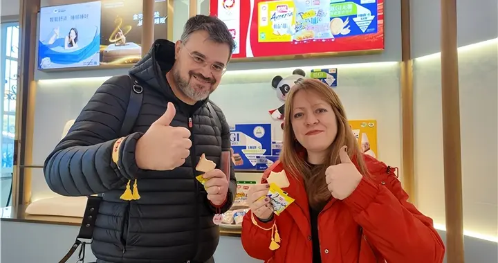 中国年团圆时｜盼盼梅尼耶干蛋糕礼盒解锁春节新选择