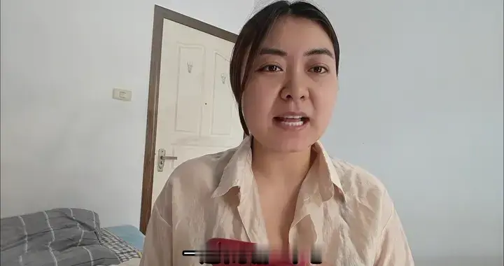 手机在阳光下看不清屏幕，原来是这个开关没有打开