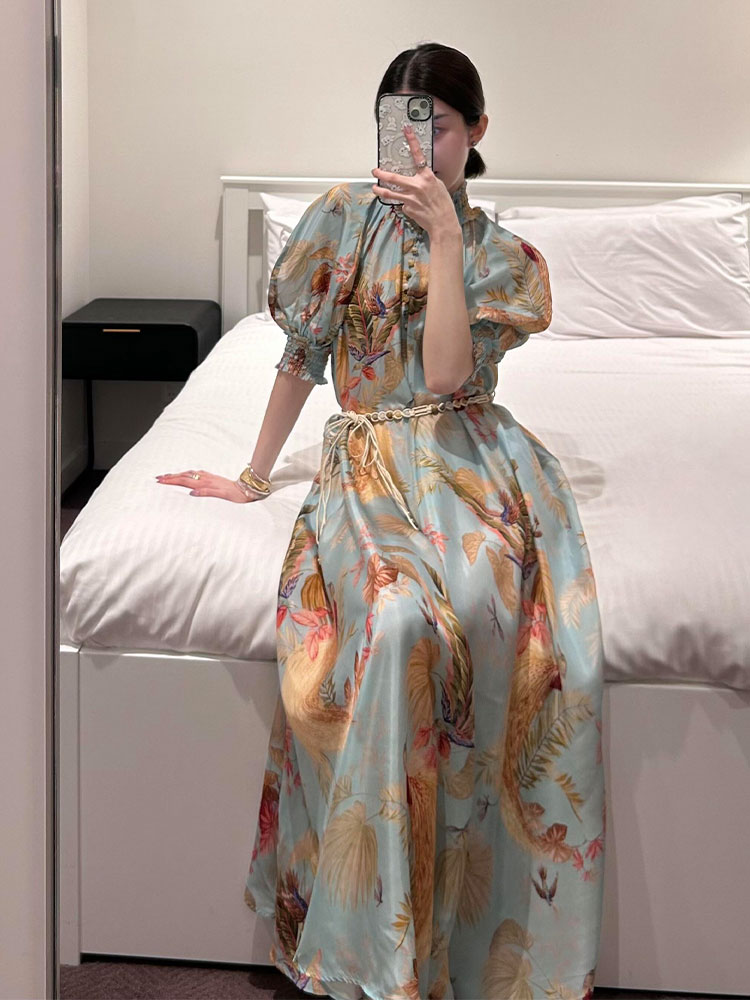独特漂亮绝美气质高级感连衣裙女2025年夏季新款今年流行爆款裙子