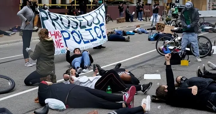 苏联式解体将重演？俄罗斯专家大胆预测：美国或将分裂成3个国家