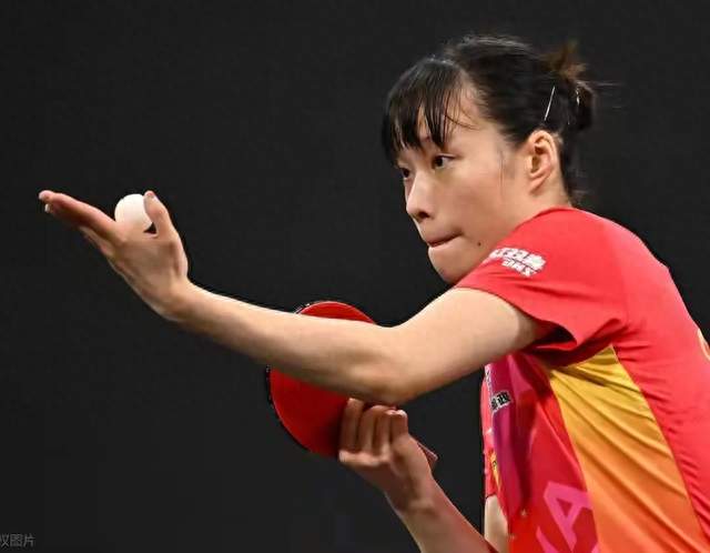 决胜局12-10绝杀，石洵瑶终结对伊藤美诚三连败，复仇晋级八强